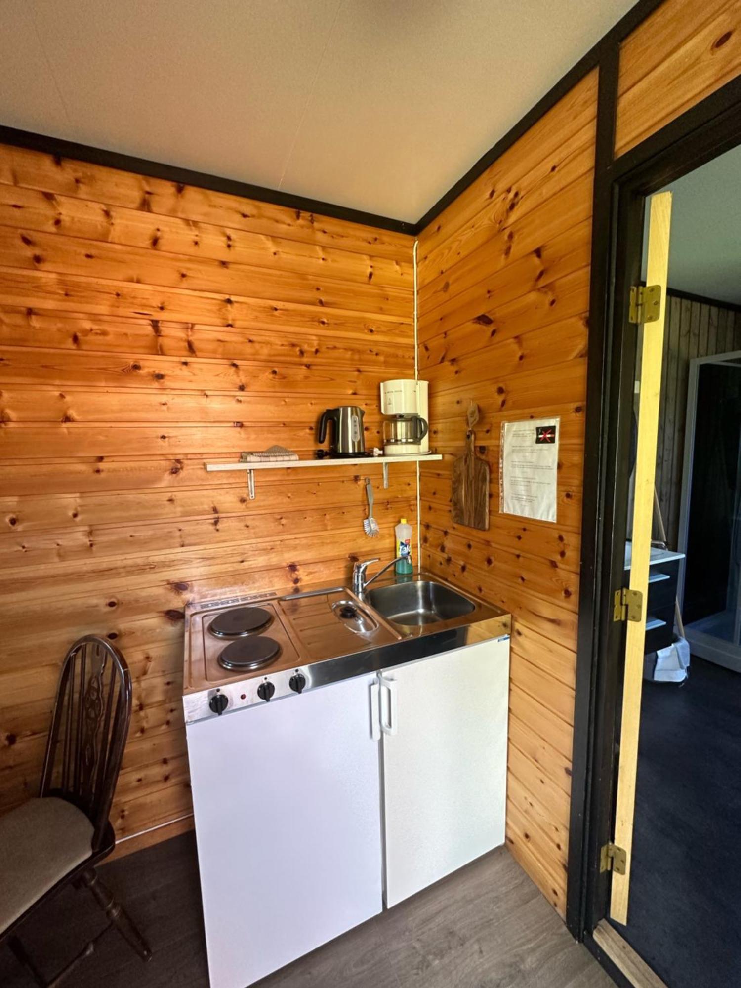 Tommerneset Camping Hotel Innhavet Bagian luar foto